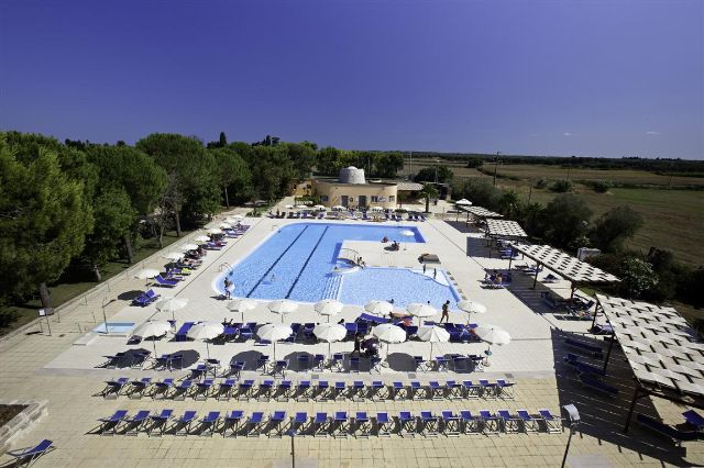 Piscina Dolmen Sport Resort Minervino, Lecce