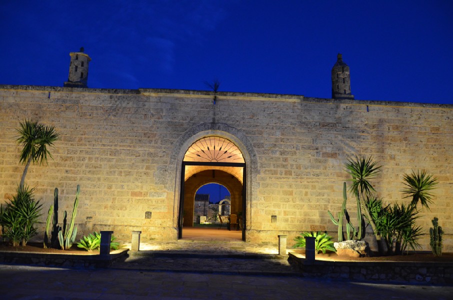 Esterno notturno Masseria Chicco Rizzo  Sternatia, Lecce