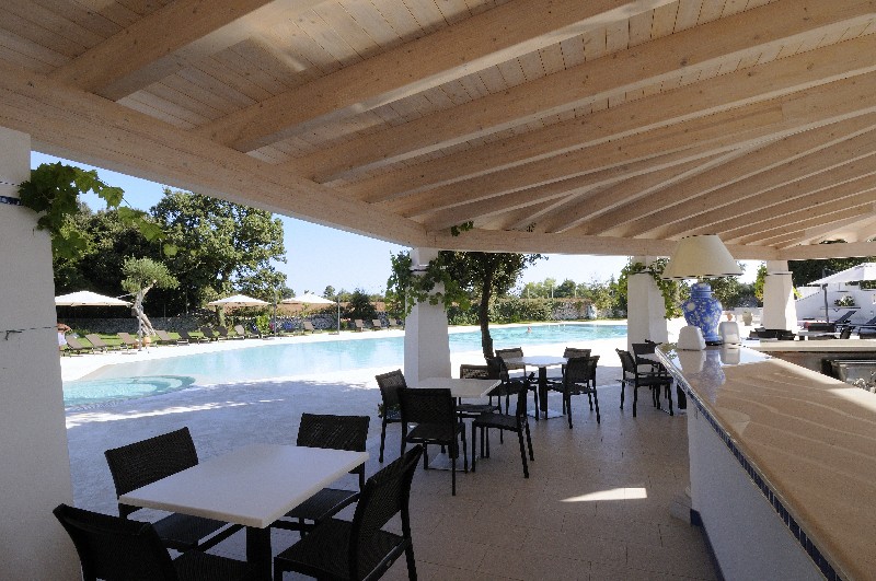 Area Brunch Piscina Masseria Torricella Martina Franca