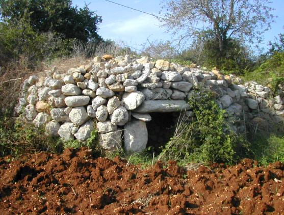 Tomba a Tholos a Giuggianello